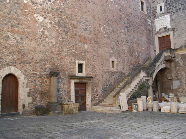 Castello Ursino 34.jpg